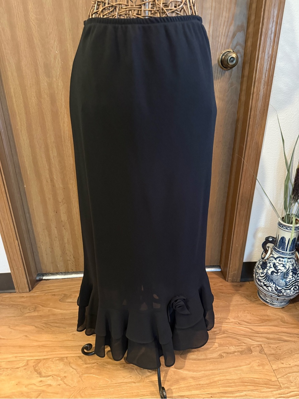 Vintage J.B.S. Ltd Black Chiffon Ruffle Hem Maxi Skirt Rose Accent Size 6 - Picture 1 of 6